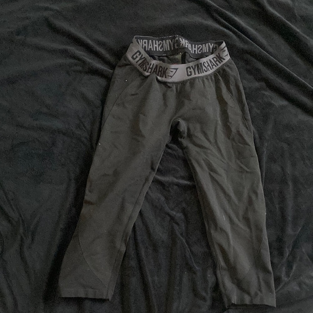 Gym shark cropped leggings